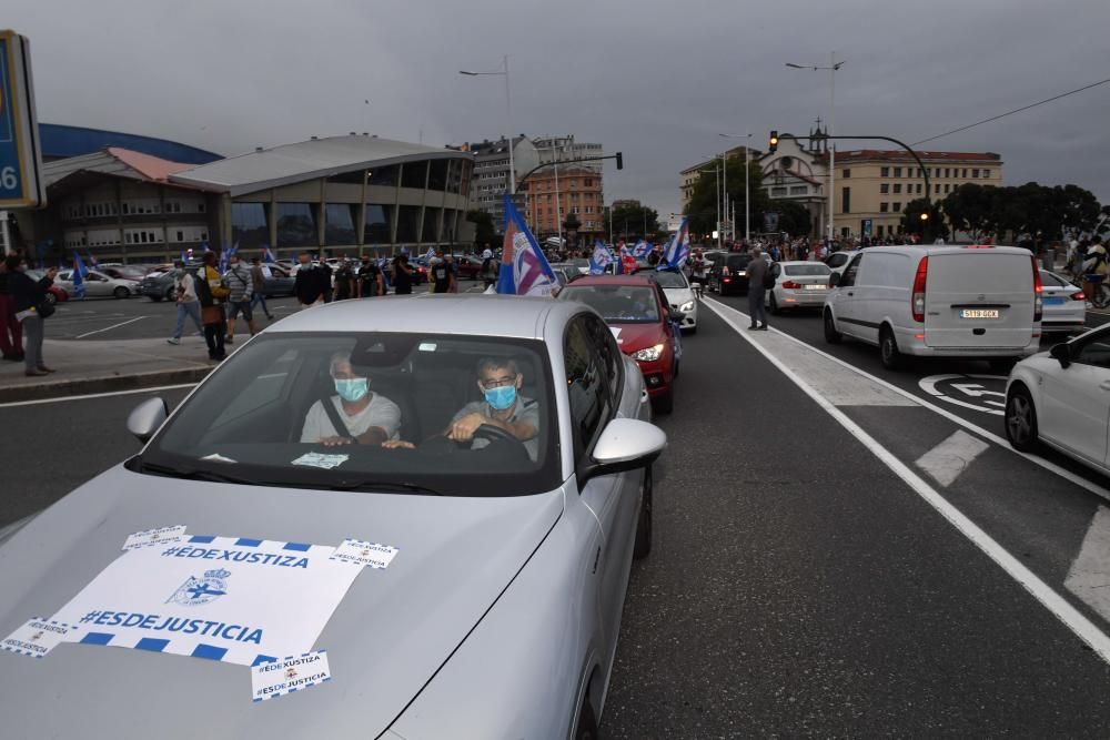 La caravana en defensa del Deportivo colapsó el tráfico en varios puntos de A Coruña.