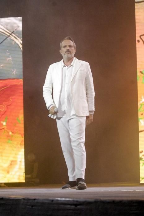 CONCIERTO DE MIGUEL BOSE EN EL PABELLON GRAN ...