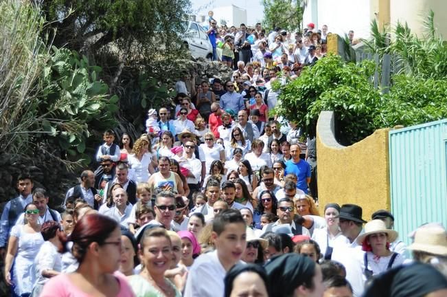 Traida Infantil del Agua de Lomo Magullo 2016