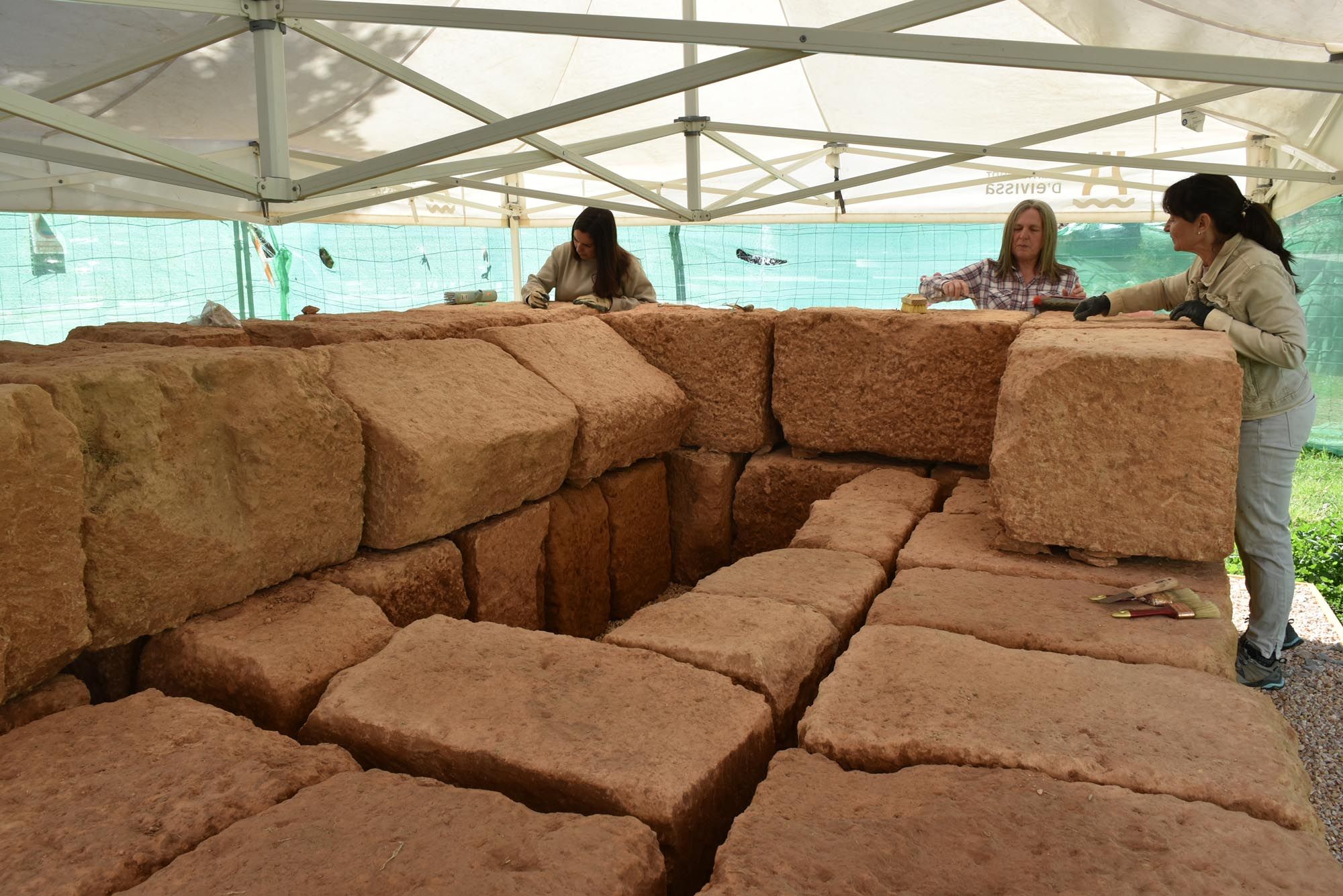 Comienza la restauración del mausoleo romano hallado en Ibiza