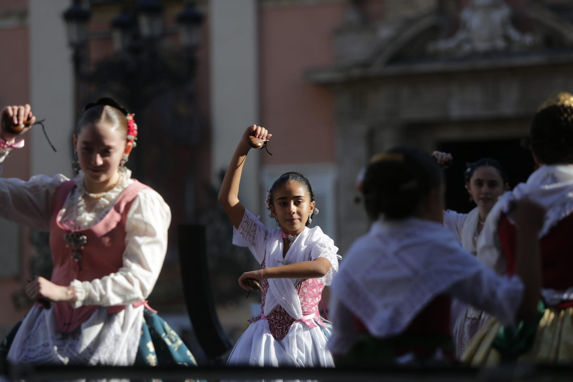 'Ball al carrer' en la Plaza de la Reina