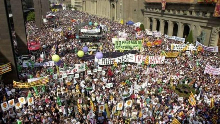 Más armas en la defensa del río