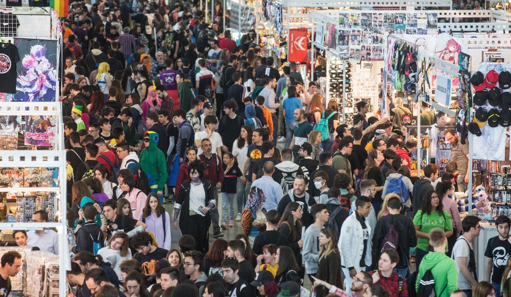 Miles de personas acuden al evento dedicado a la cultura japonesa celebrado en la provincia de Alicante