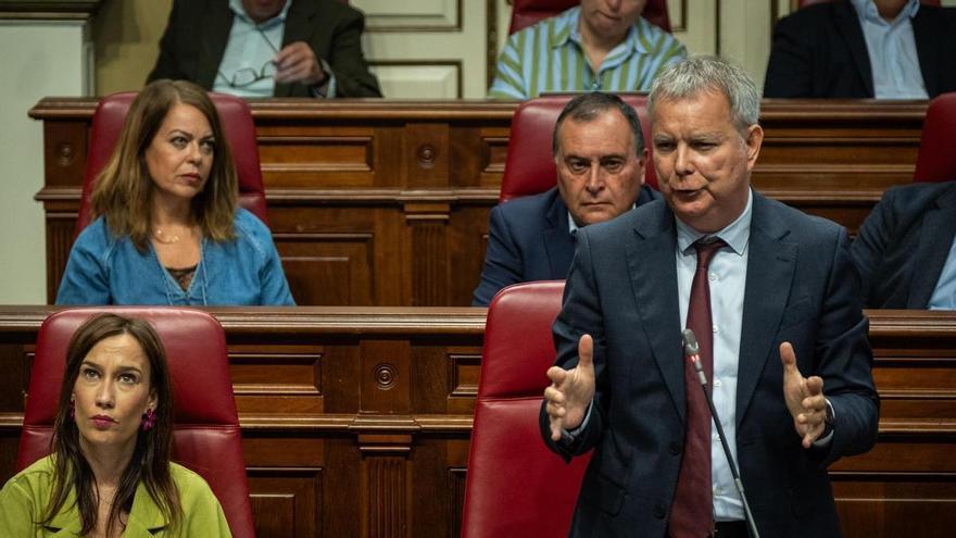 El PSOE de Canarias cree que el presidente Clavijo ofreció un "espectáculo indecente" en la crisis del hantavirus