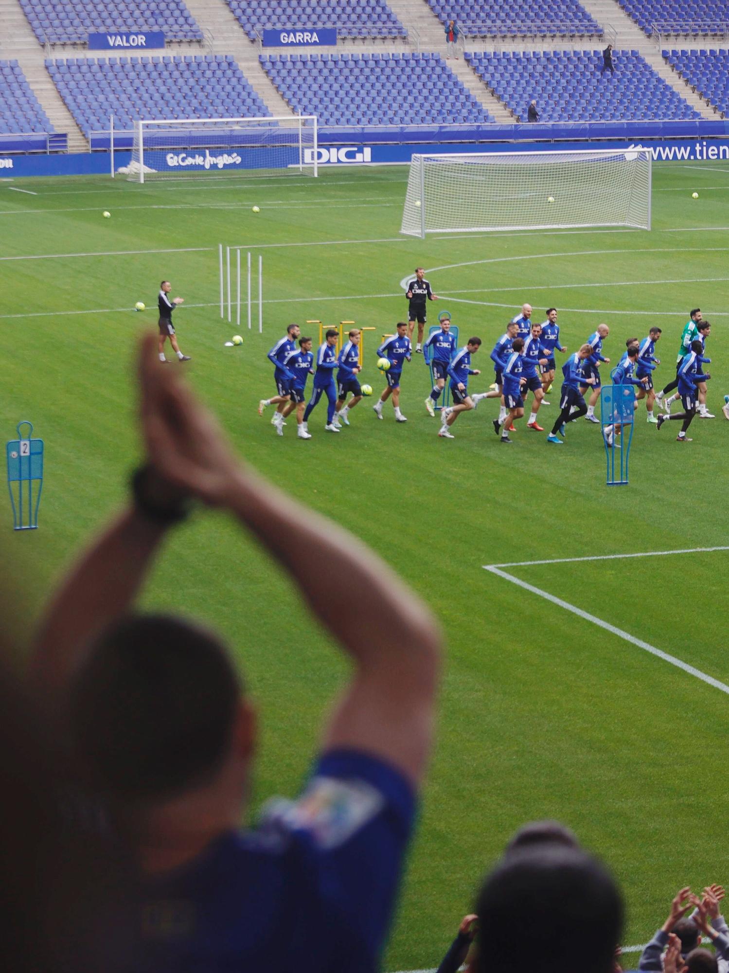 EN IMÁGENES: Miles de hinchas azules animan al equipo antes del derbi en un entrenamiento en el Tartiere