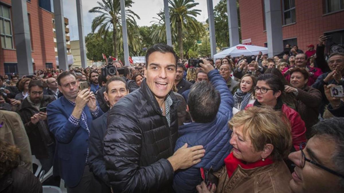 Pedro Sánchez dará el salto, y anuncia que empezará por Sevilla.