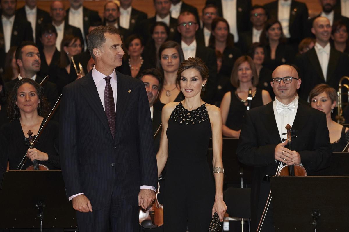 Los Reyes, don Felipe y doña Letizia, en Oviedo