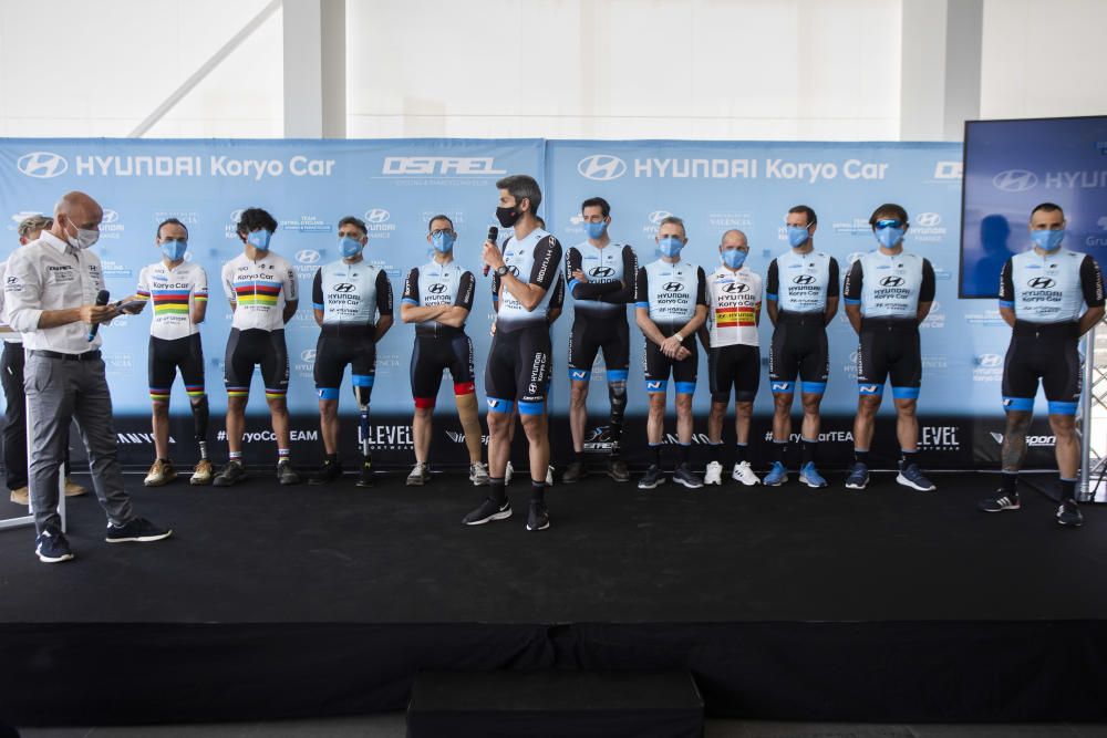 Presentación equipo ciclista Hyundai Koryo Car