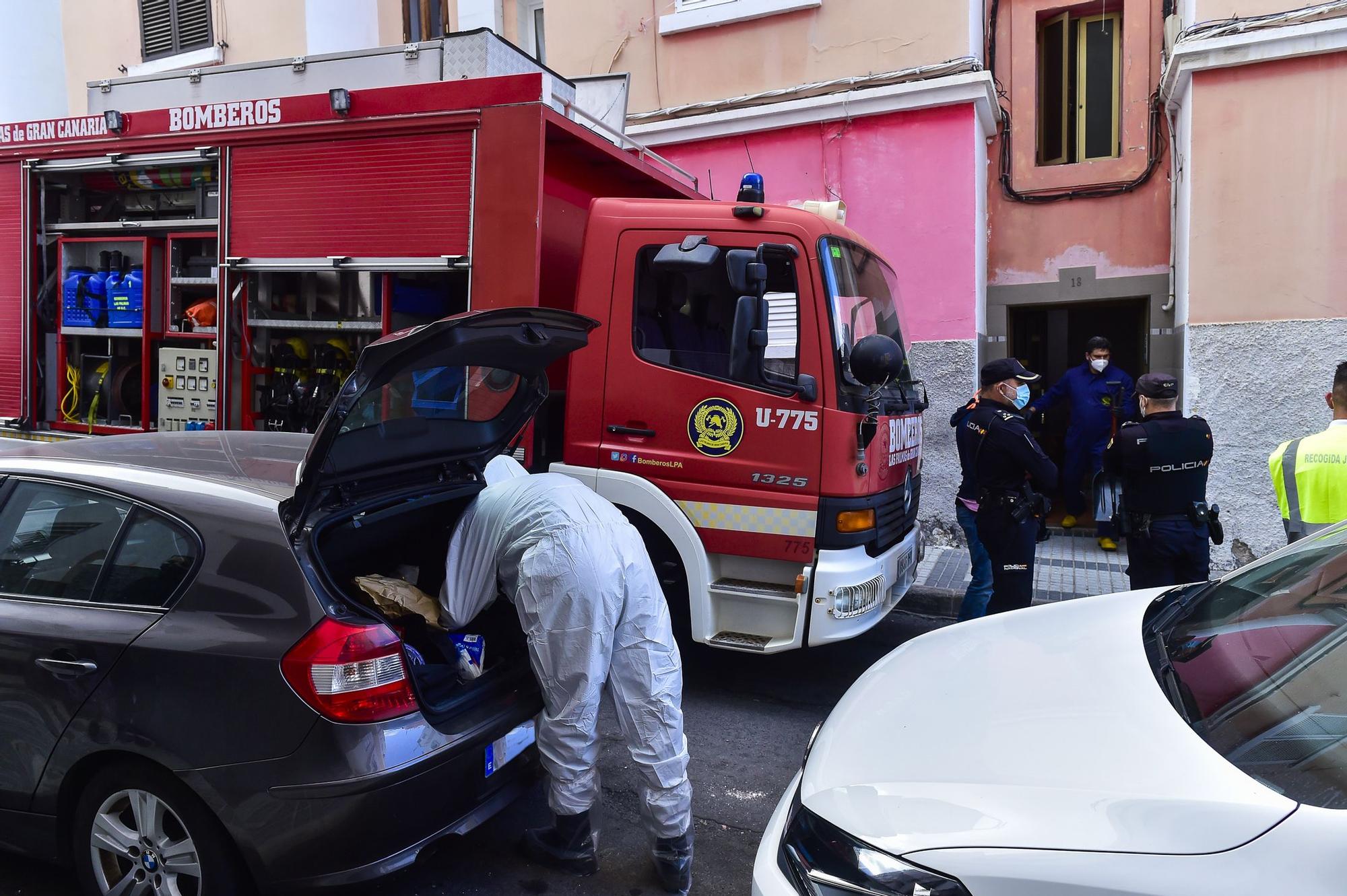 Hallan el cadáver de una mujer rodeado de basura en Schamann