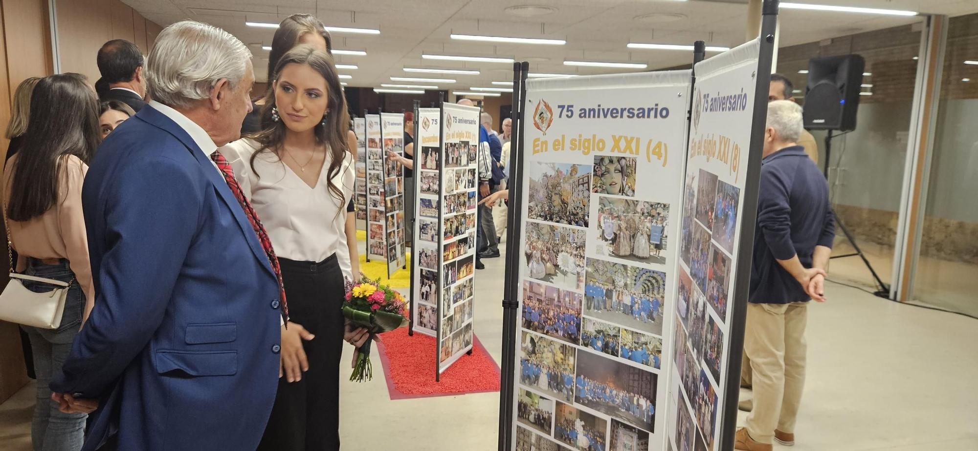 La fiesta del 75 aniversrio de Cuba-Literato Azorín