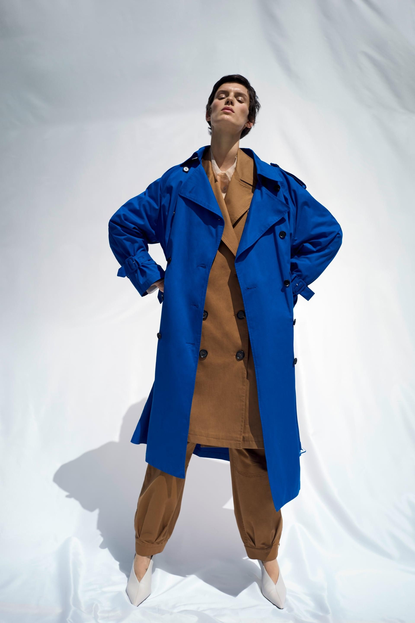 Zara apuesta por los trench en varios colores