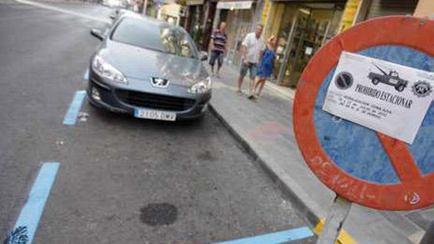 La zona azul contempla 400 aparcamientos de pago y no reserva plazas para residentes