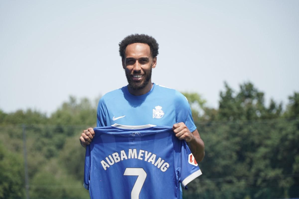 El Deportivo presenta a Aubameyang