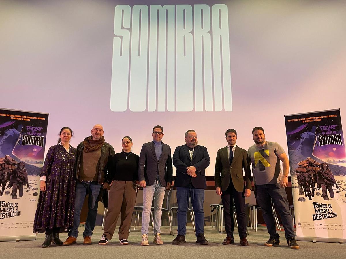 Foto de familia en la presentación de la XV edición del Sombra en la Filmoteca Regional.