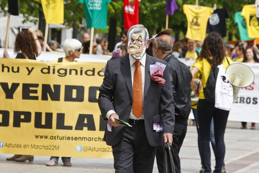 Manifestación "Pasacalles por la digindad" en Gijón