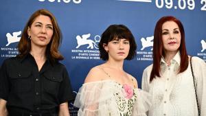 Sofia Coppola, Cailee Spaeny y Priscilla Presley, en el Festival de Venecia.
