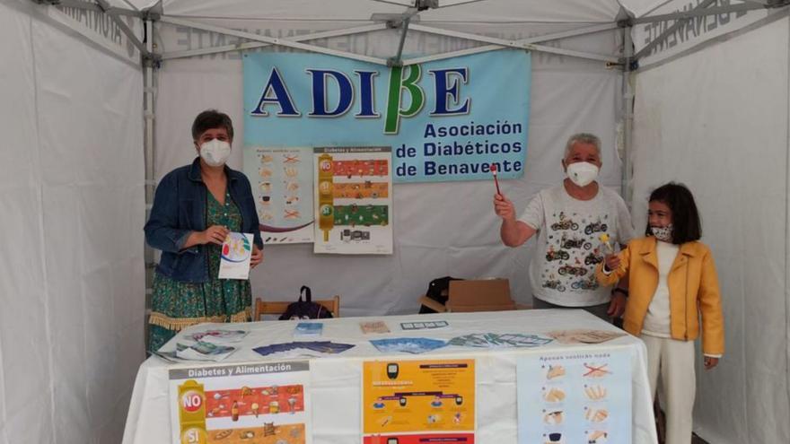 La Asociación de Diabéticos durante unas jornadas interculturales. | E. P.