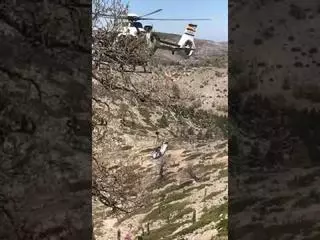 Evacúan en helicóptero a una persona fallecida en el Pilar de Tolox