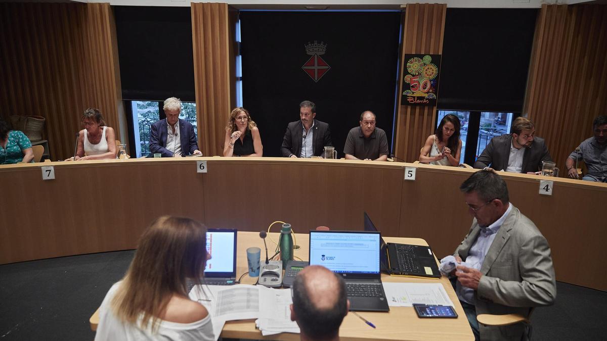 Un acord entre ERC, el PSC i Junts desencalla els pressupostos a Blanes