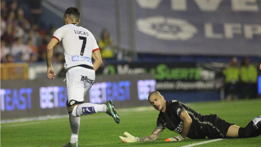 Lucas sigue la estela de Makaay