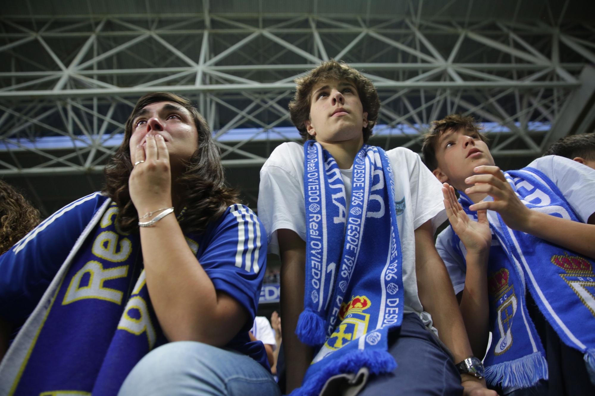 El partido del Oviedo ante el Ibiza, en imágenes