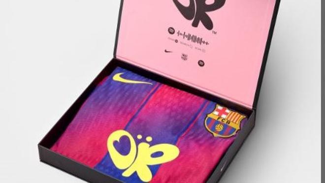 El Barça presenta la revolucionaria camiseta para el Clásico
