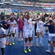 Las jugadoras del Olympique de Lyon celebranb su pase a la final de la Champions 2023/24 contra el Barça