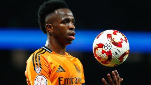 El jugador del Real Madrid Vinícius Júnior ante la Real Sociedad en la Copa del Rey.