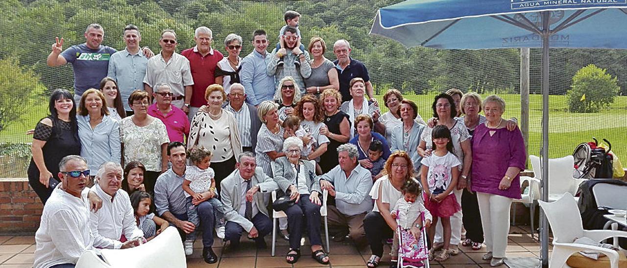 Cuatro generaciones reunidas en Las Caldas