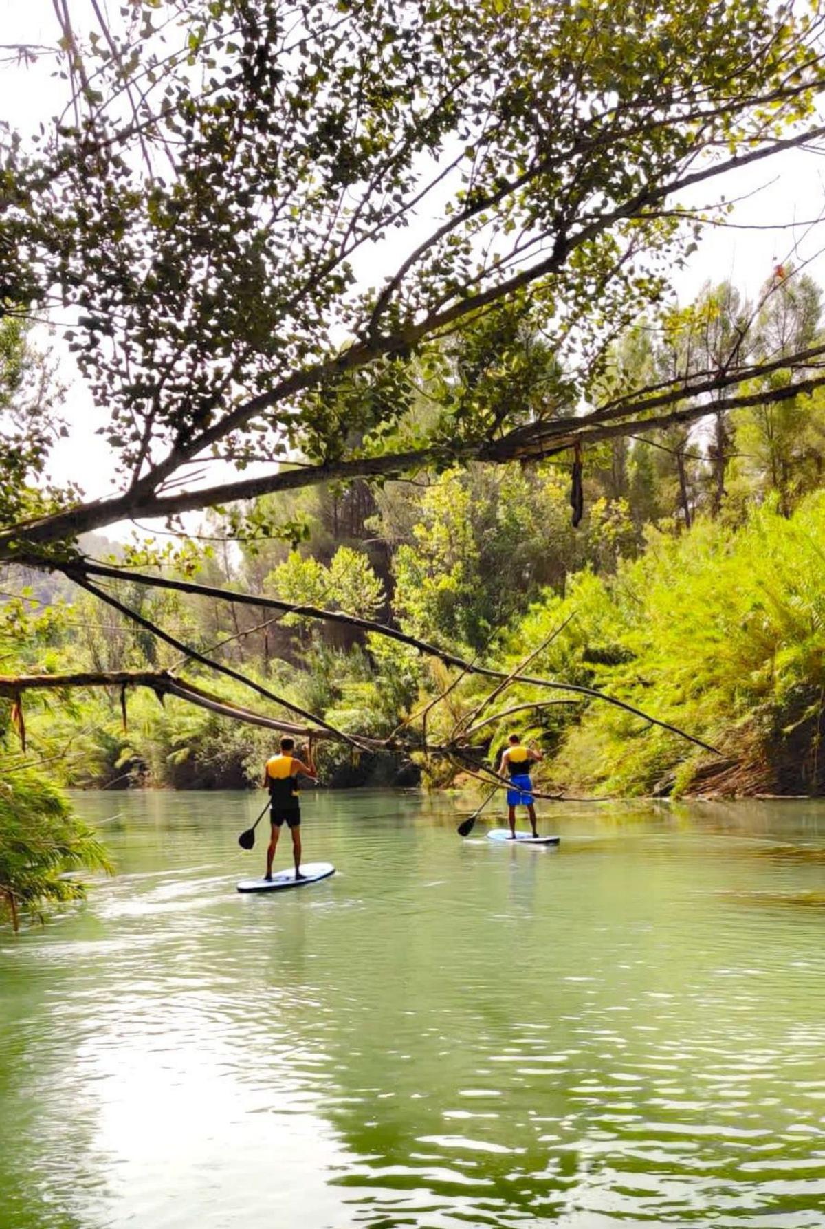 COFRENTES, territorio de ríos y volcanes  |