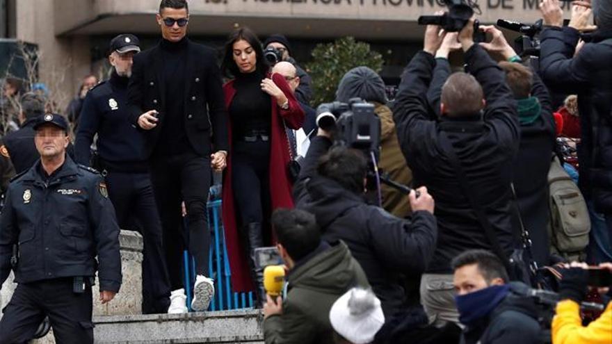 Ronaldo, condenado a 19 millones de multa