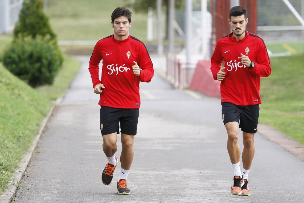 Entrenamiento del Sporting tras la derrota frente al Barcelona