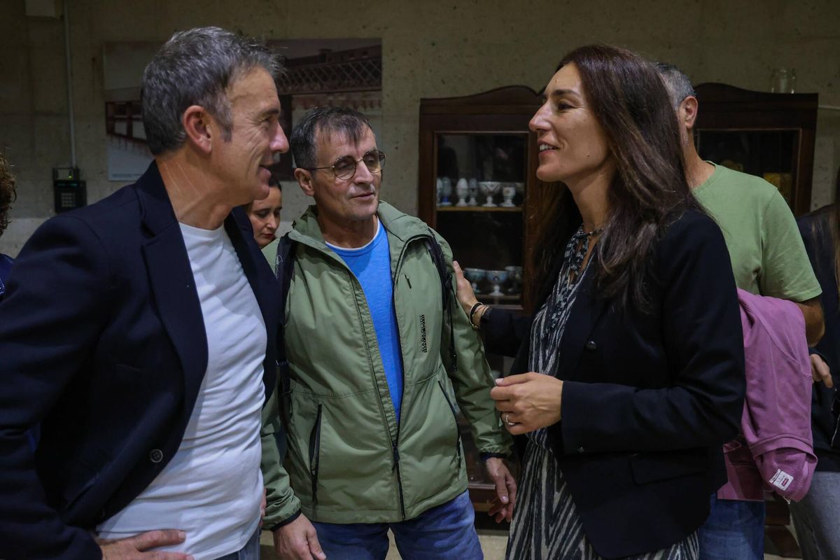 Maite Tocino con el exalcalde Manuel Luis Álvarez Angueira.