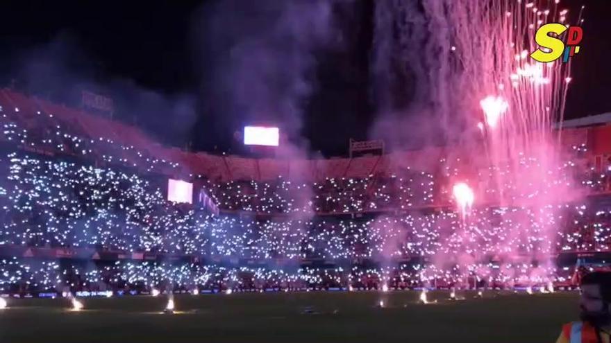 Así cantó Mestalla el himno de la Comunitat Valenciana