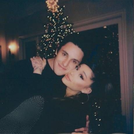 Ariana Grande y Dalton Gomez