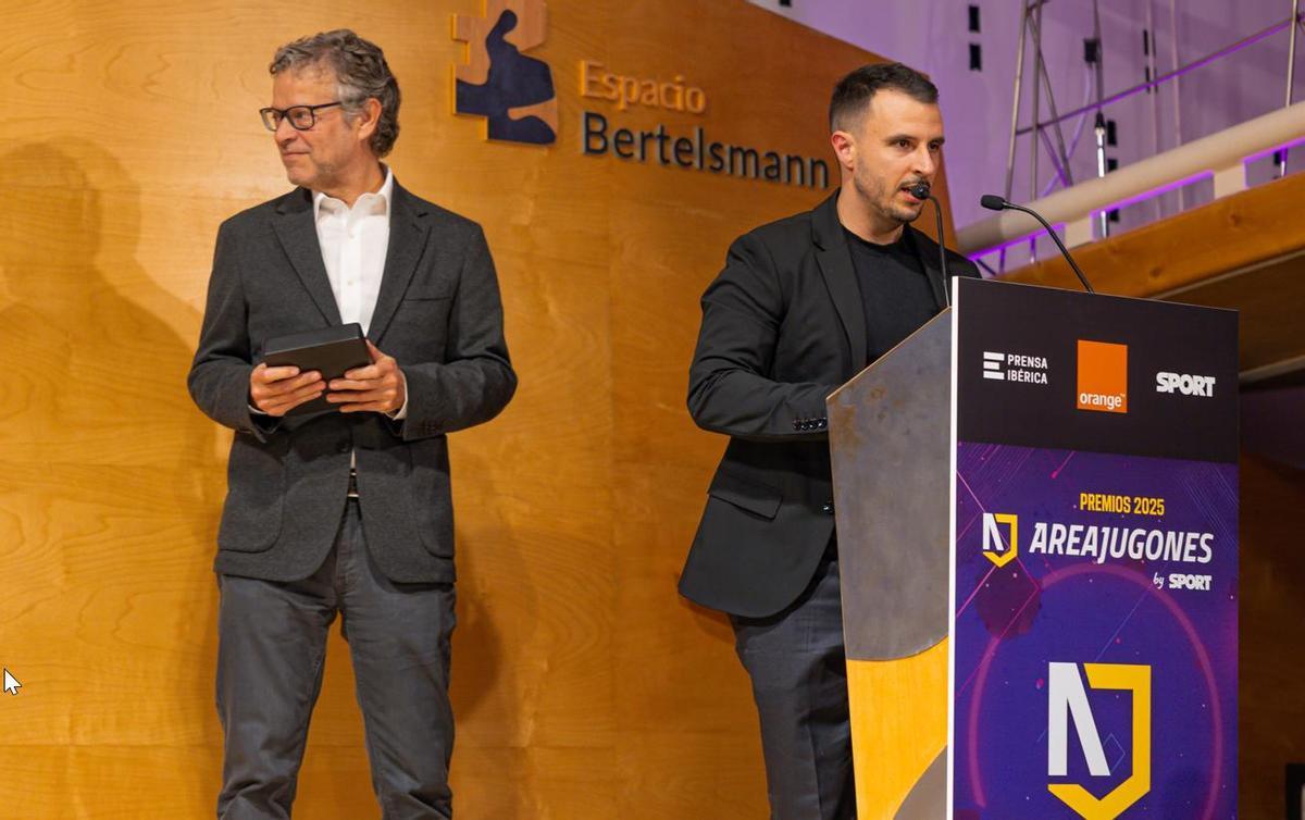 Joan Vehils, director del Diario SPORT, junto a Juan Linares, CEO de Areajugones.