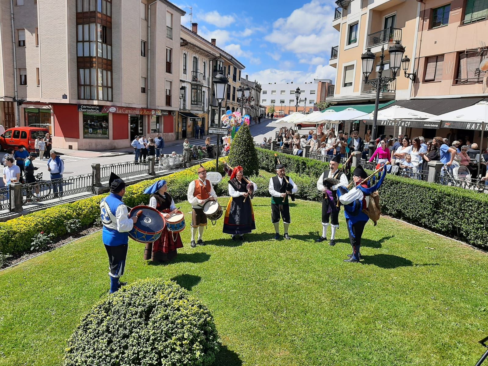 Reivindicativo y emotivo: así ha sido el primer día de la fiestas del Picadillo y el Sabadiego en Noreña