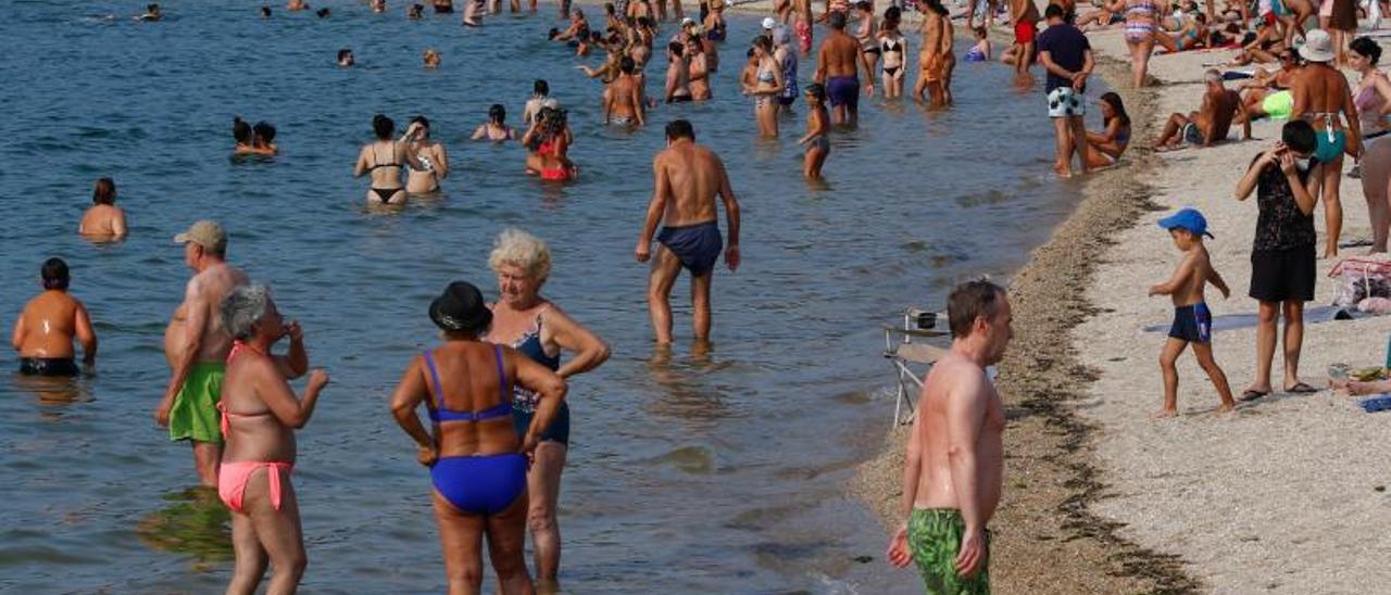 Ahora hay un servicio de mínimos en la playa Compostela.