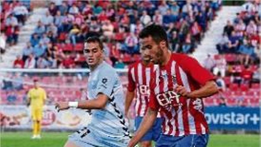 Sebas Coris en el derbi contra el Llagostera a Montilivi.