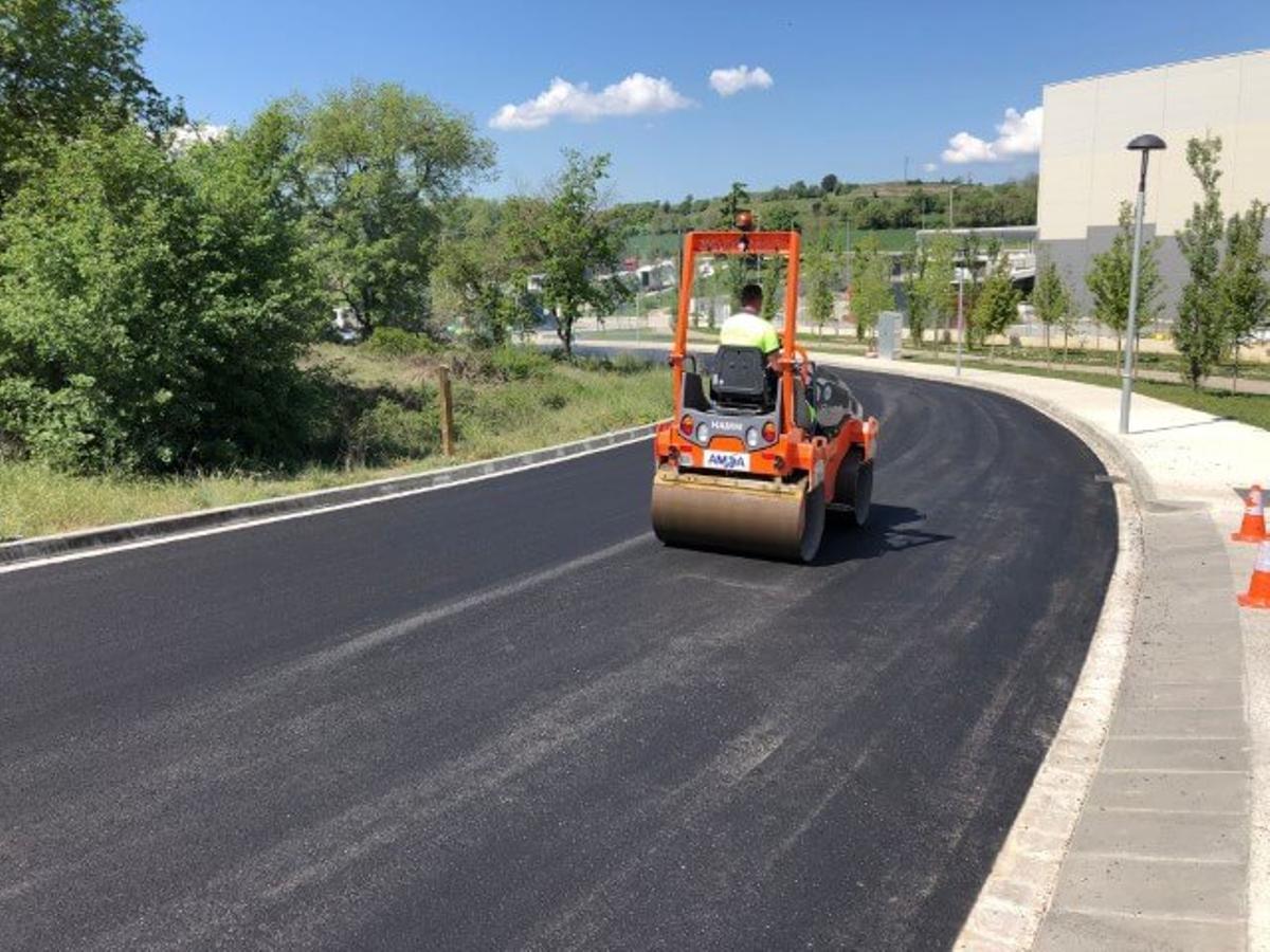 Carretera asfaltada en la provincia de Barcelona con el sistema de MacRebur