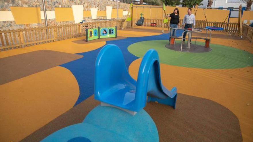 Tuineje invierte 1.2 millones de euros en rehabilitar los trece parques infantiles