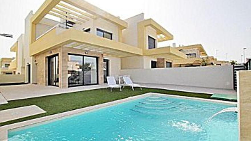 1.500 € Alquiler de casa en Los Montesinos 125 m2, 3 habitaciones, 2 baños, 1 aseo, 12 €/m2...