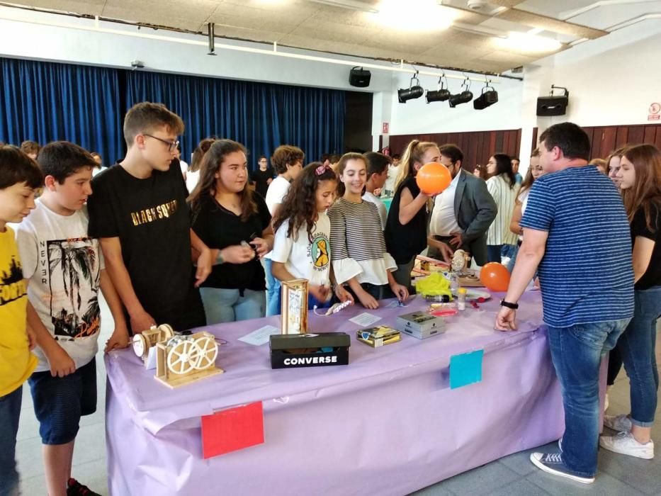 Feria de tecnología en el colegio Sagrat Cor