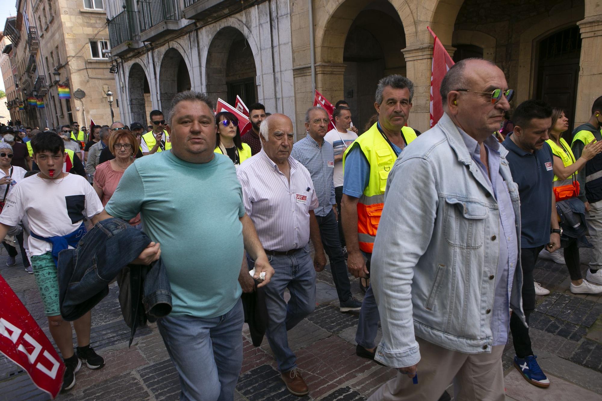 Los trabajadores de Saint-Gobain salen a la calle para frenar los despidos en Avilés