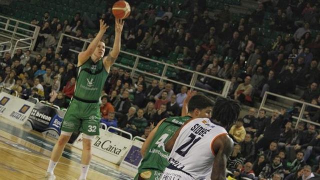 El Cáceres regresa a las posiciones de ‘playoffs’ tras cinco jornadas