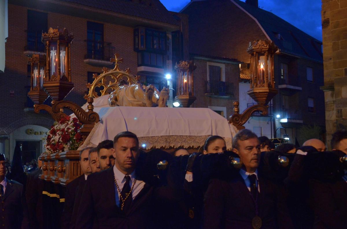 Procesión del Santo Entierro Benavente