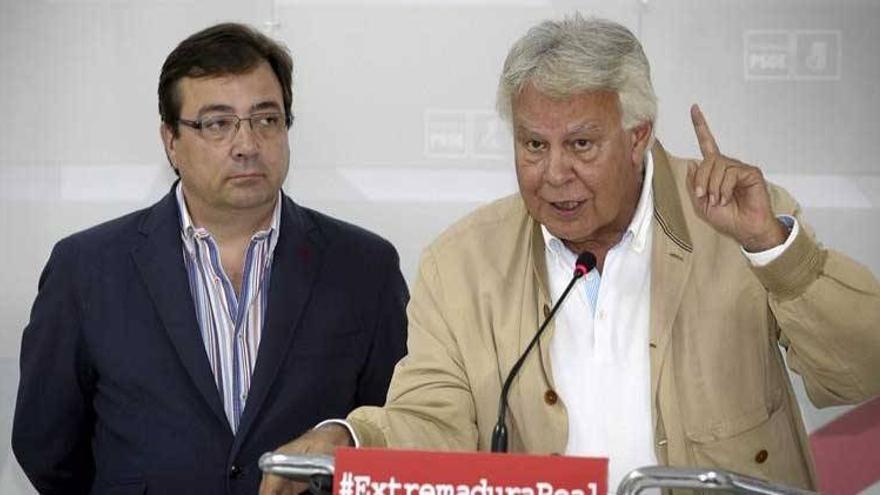 Felipe González echará un mano a Extremadura si le vuelve a invitar Monago