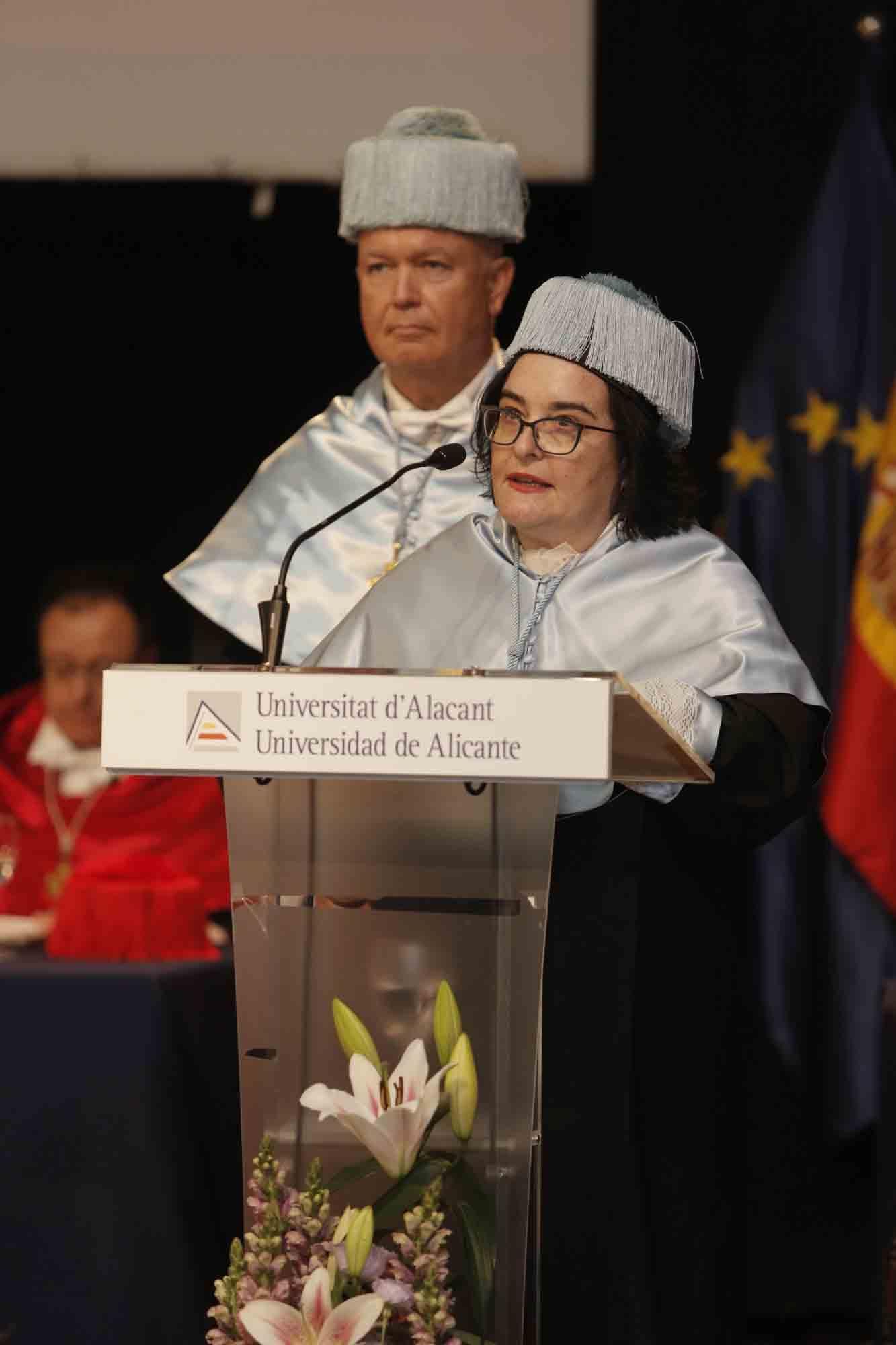 Investidura como doctores honoris causa de la UA al profesor de Matemática Aplicada Joachim Rosenthal, y al profesor emérito de la Universidad de València, Antoni Ferrando Francés