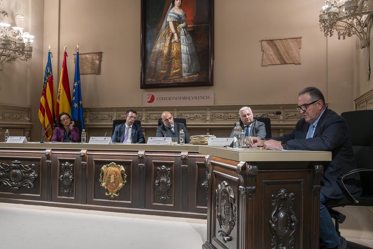 Francisco José Gan Pampols, en primer plano.