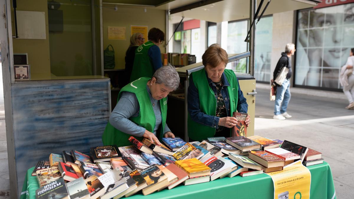 Feria del libro usado de la Asociación contra el Cáncer de Zamora